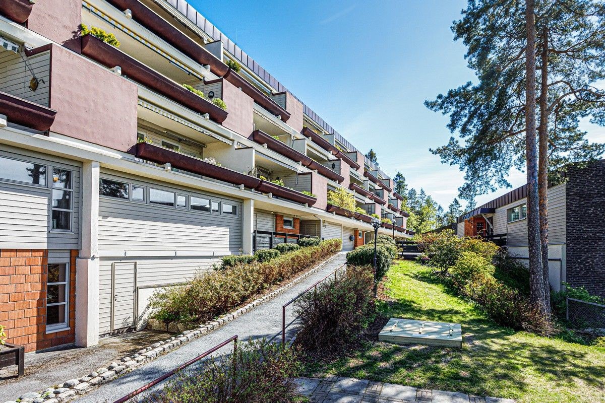 Sommerstemning i Ullernbakken boligsameie. Galleribilde