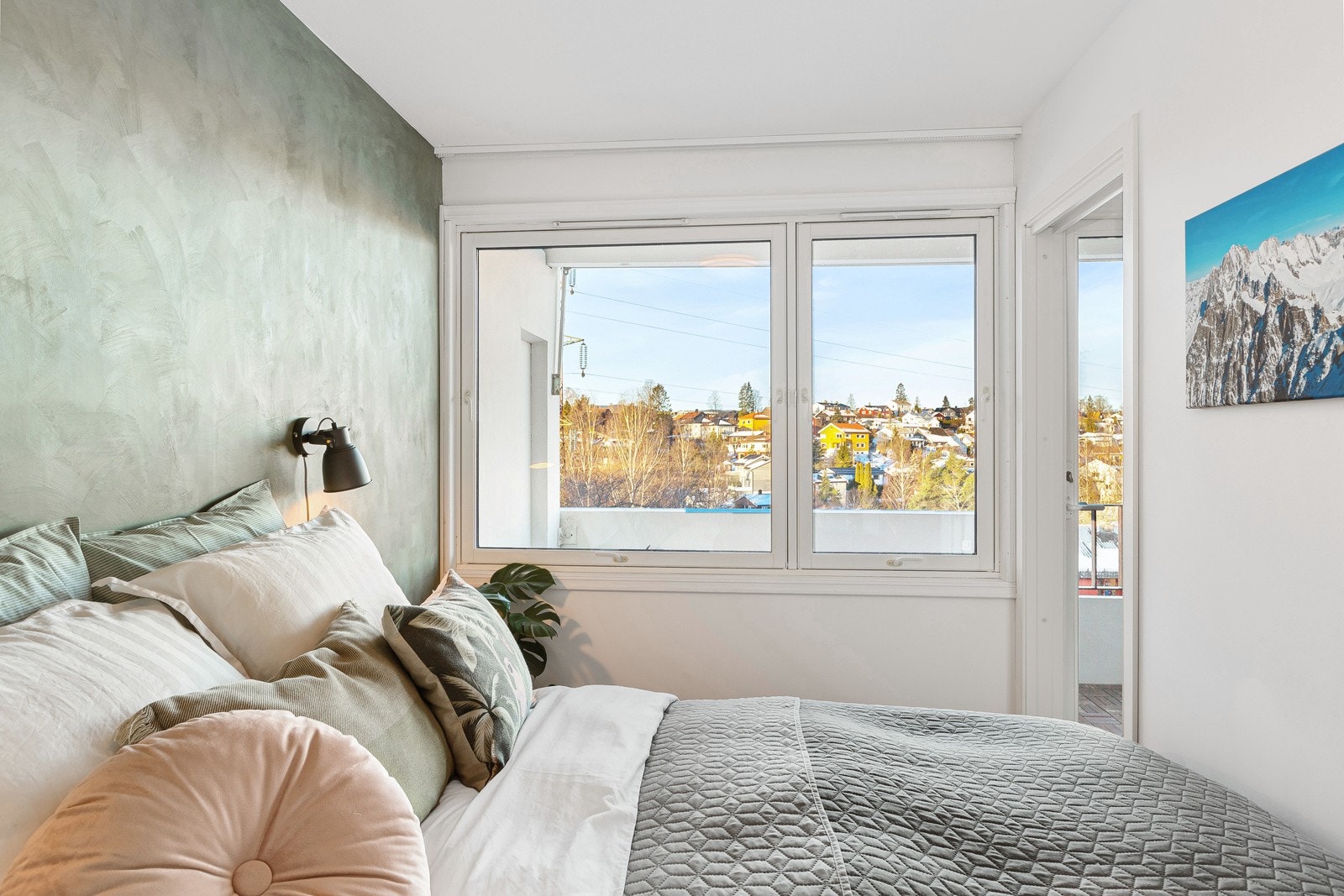 Soverommet har dører slik at det er tilrettelagt for stor dobbeltseng. Galleribilde