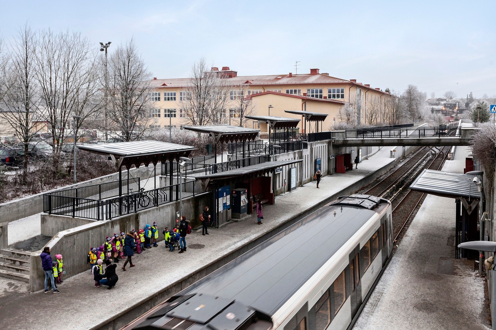 Fra leiligheten er det kort vei til T-bane (Hovseter) med hyppige avganger. Galleribilde