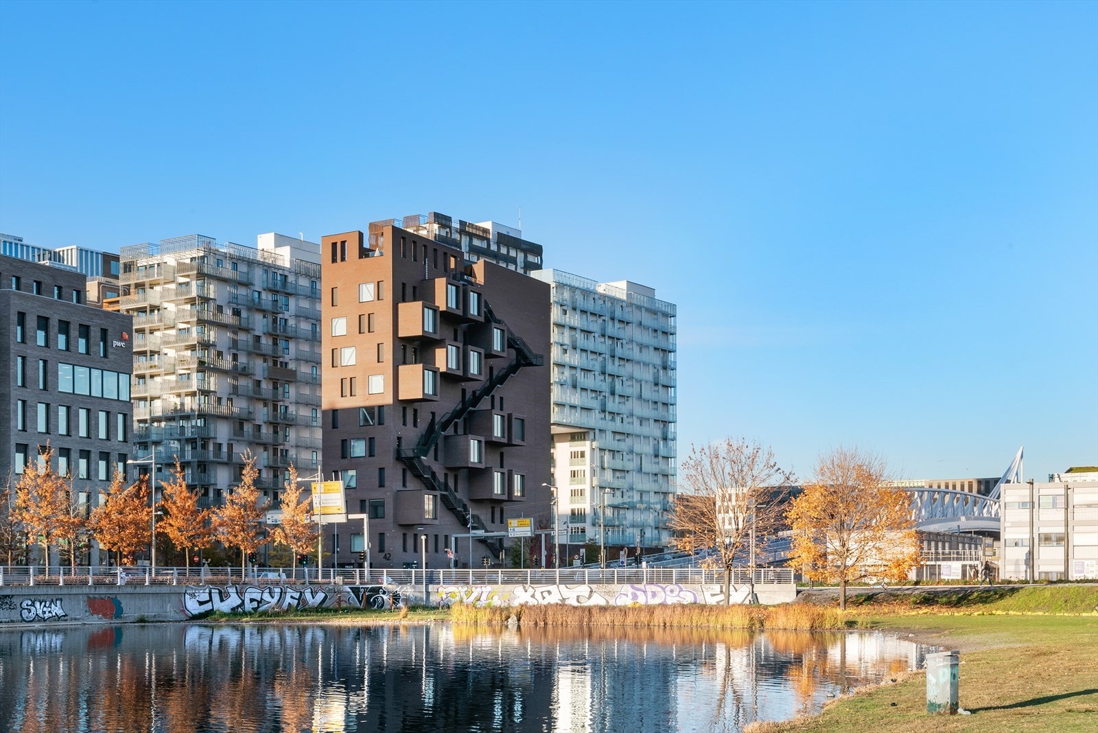 Fra Middelalderparken mot Cliffhanger og Barcode Galleribilde