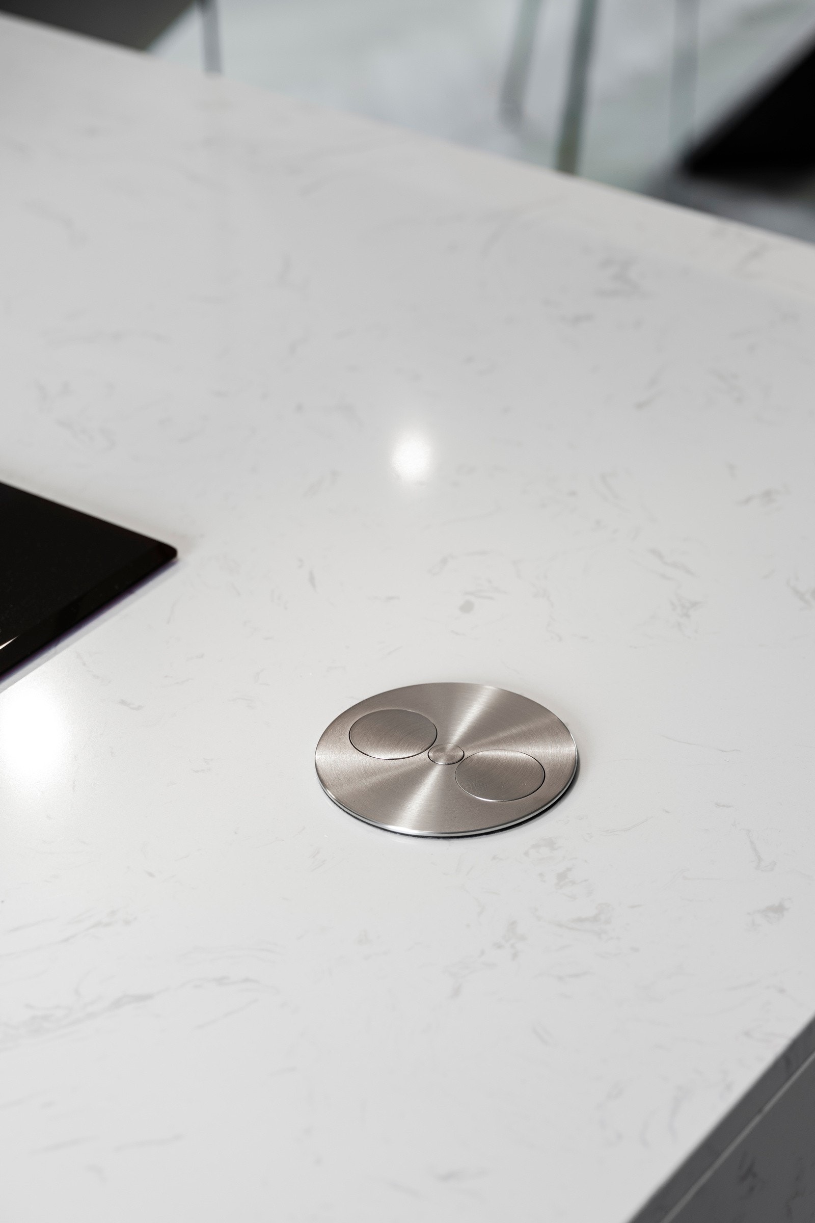 Nedfelte kontakter i benkeplaten ... Galleribilde