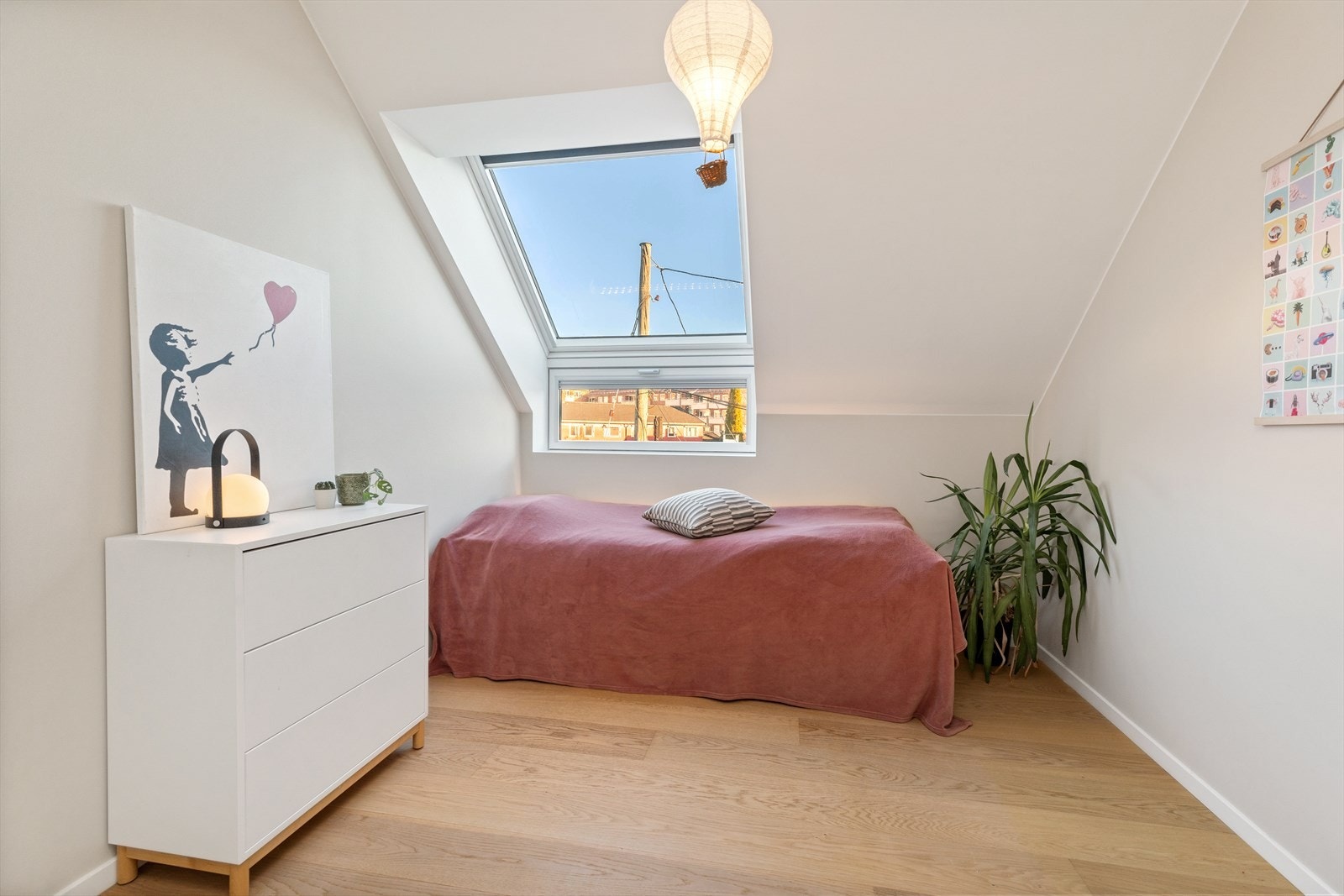 Soverom 2 - 3 Etasje | Kan benyttes som barnerom, gjesterom eller kontor. Galleribilde
