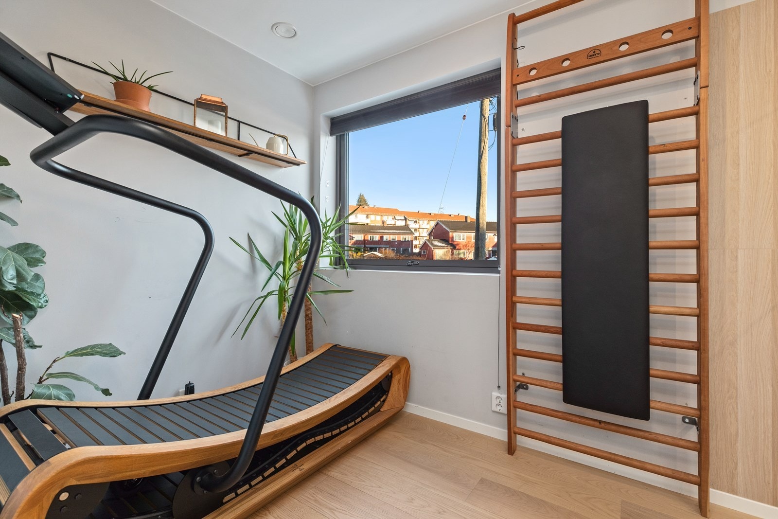 Soverom / treningsrom - 2 Etasje | Soverom II i 2.etg passer perfekt som barnerom, gjesterom, treningsrom eller kontor. Galleribilde