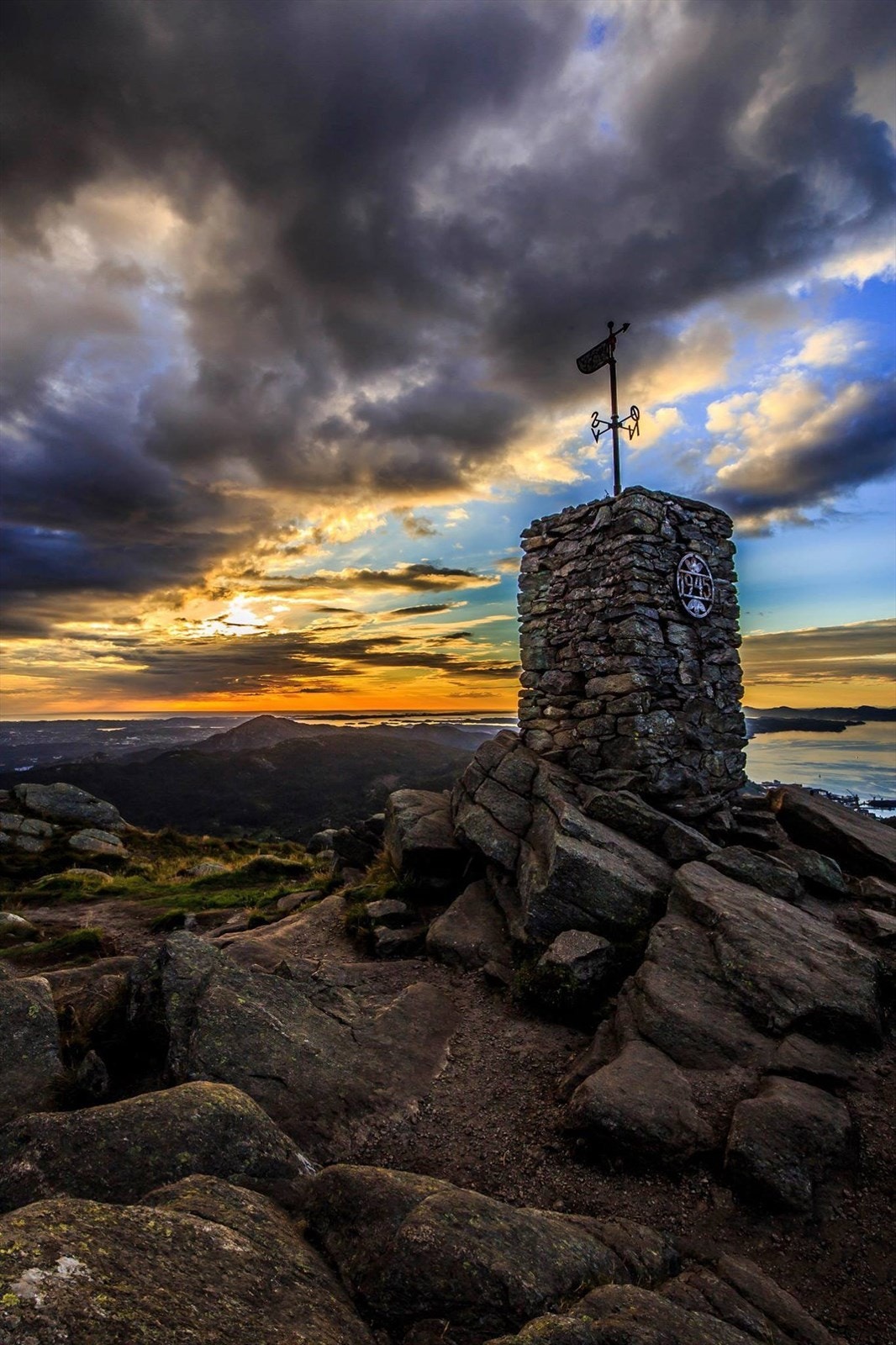 -Tenk at man kan gå rett utenfor leiligheten og helt opp til Løvstakken - Galleribilde