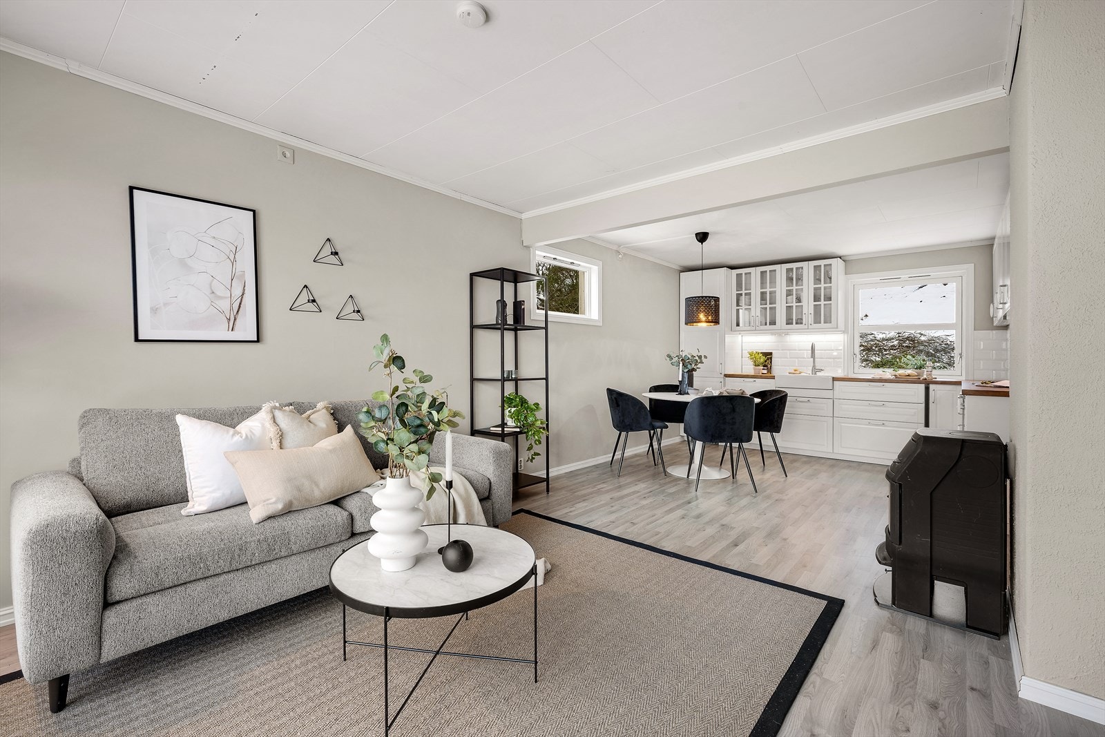 - Flott åpen stue- og kjøkkenløsning - Galleribilde