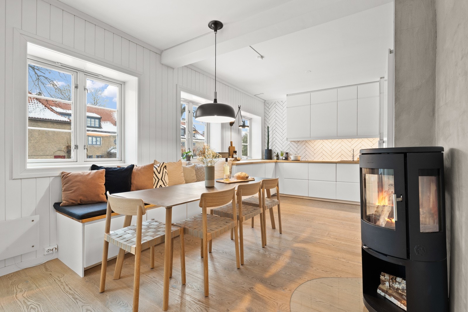 Hele etasjen ble betydelig oppgradert i 2016 og fremstår gjennomført med moderne løsninger. Galleribilde