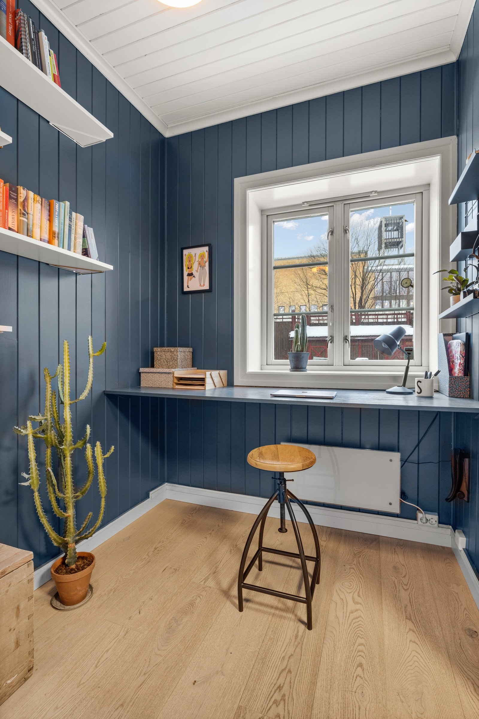 Med et smart innredet hjemmekontor er du rustet for fremtiden og får fullt utbytte av å jobbe hjemmefra. Galleribilde