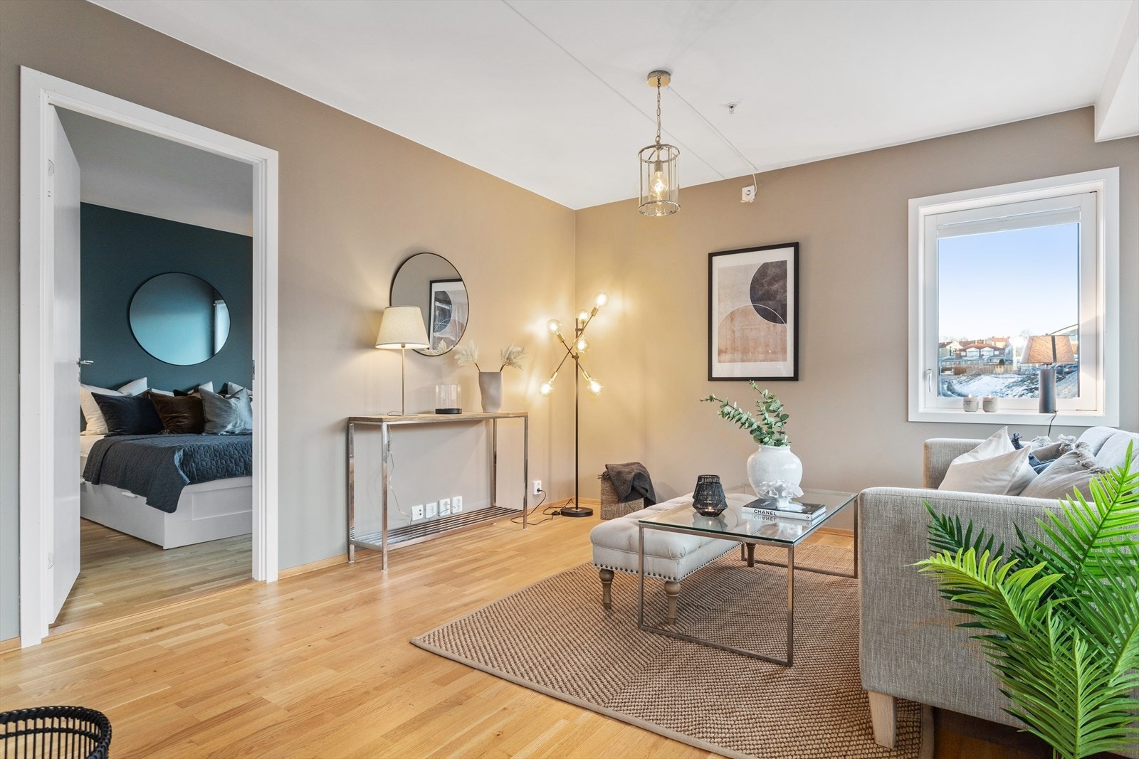 Delikate farge- og materialvalg gjør at du kan flytte rett inn eller enkelt sette ditt personlige preg. Galleribilde