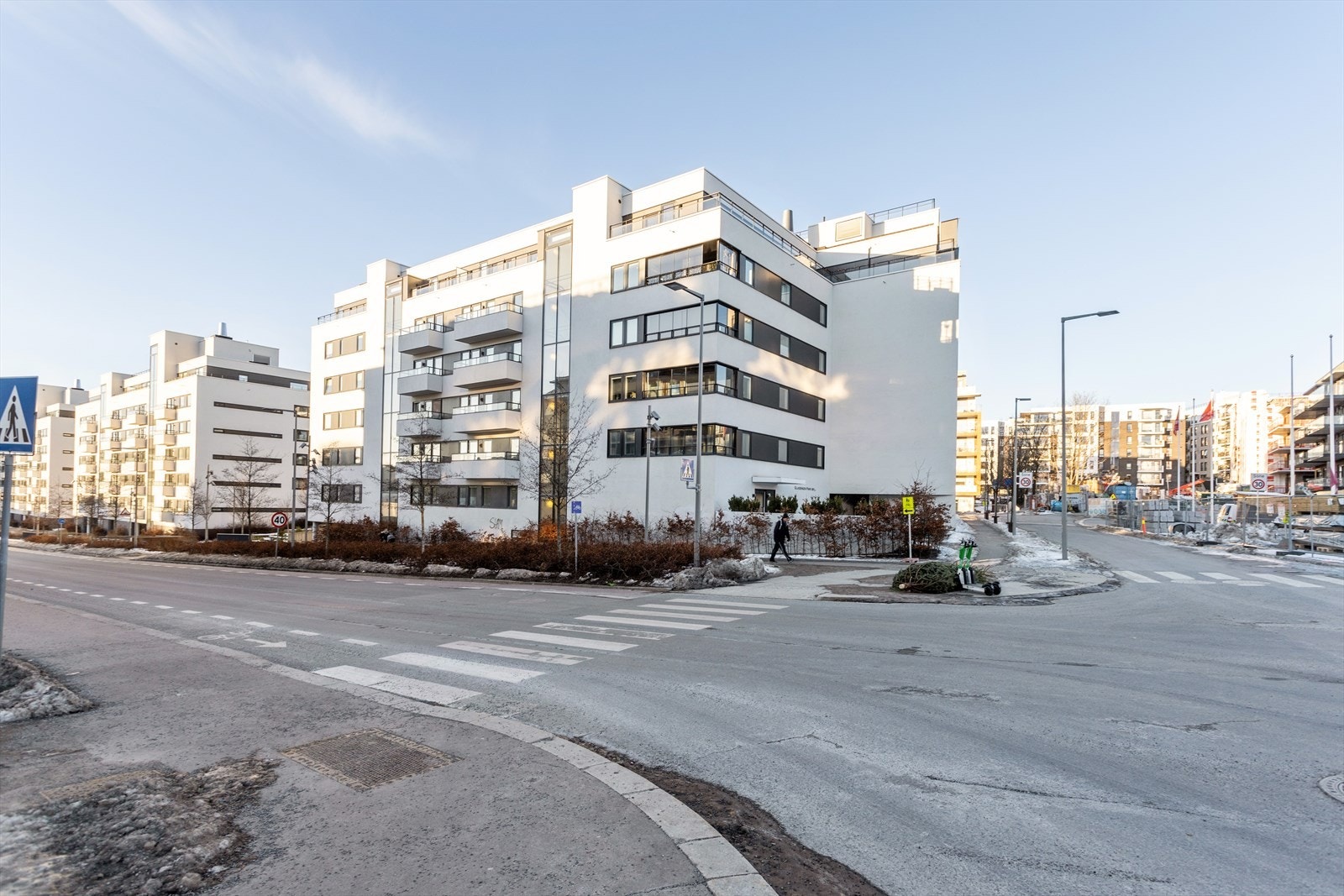 Kort avstand til Fyrstikktorget med mangeartede forretninger og
servicetilbud. Galleribilde