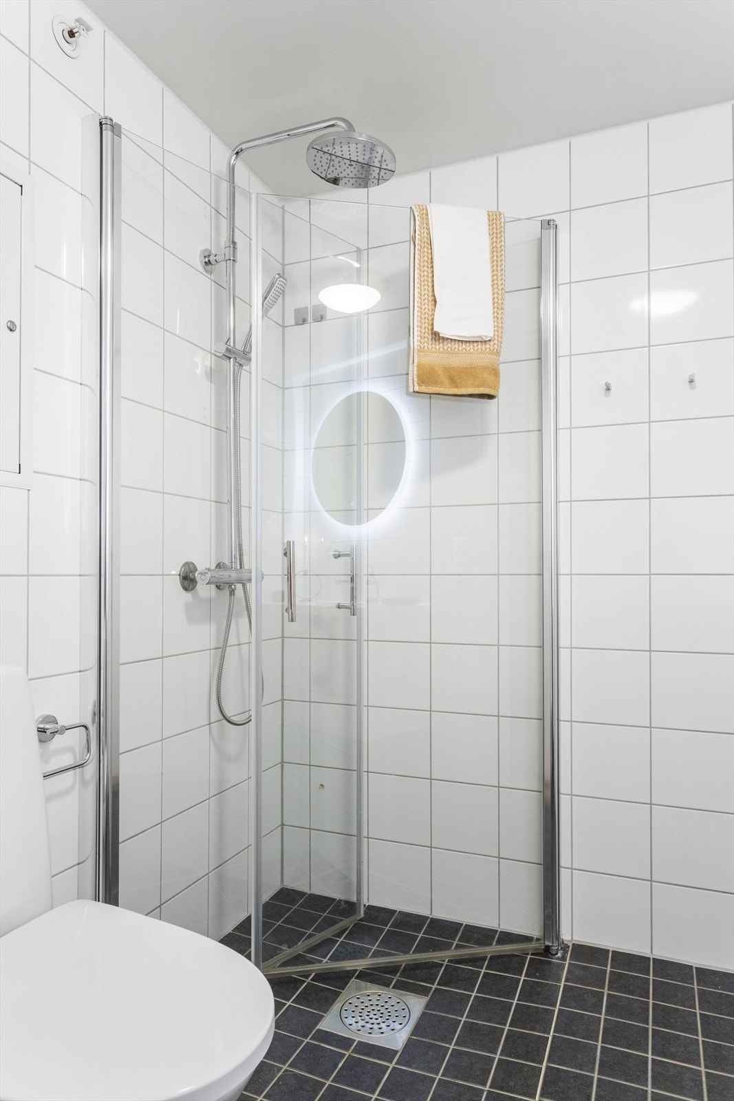 Baderom med varmekabler. Galleribilde