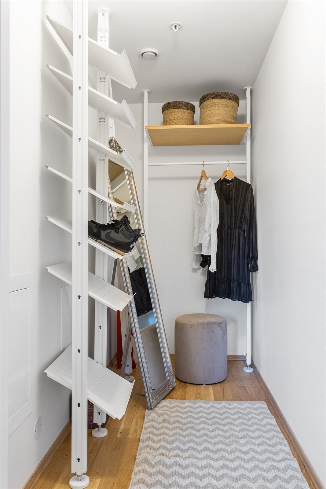 Innvendig bod. Galleribilde