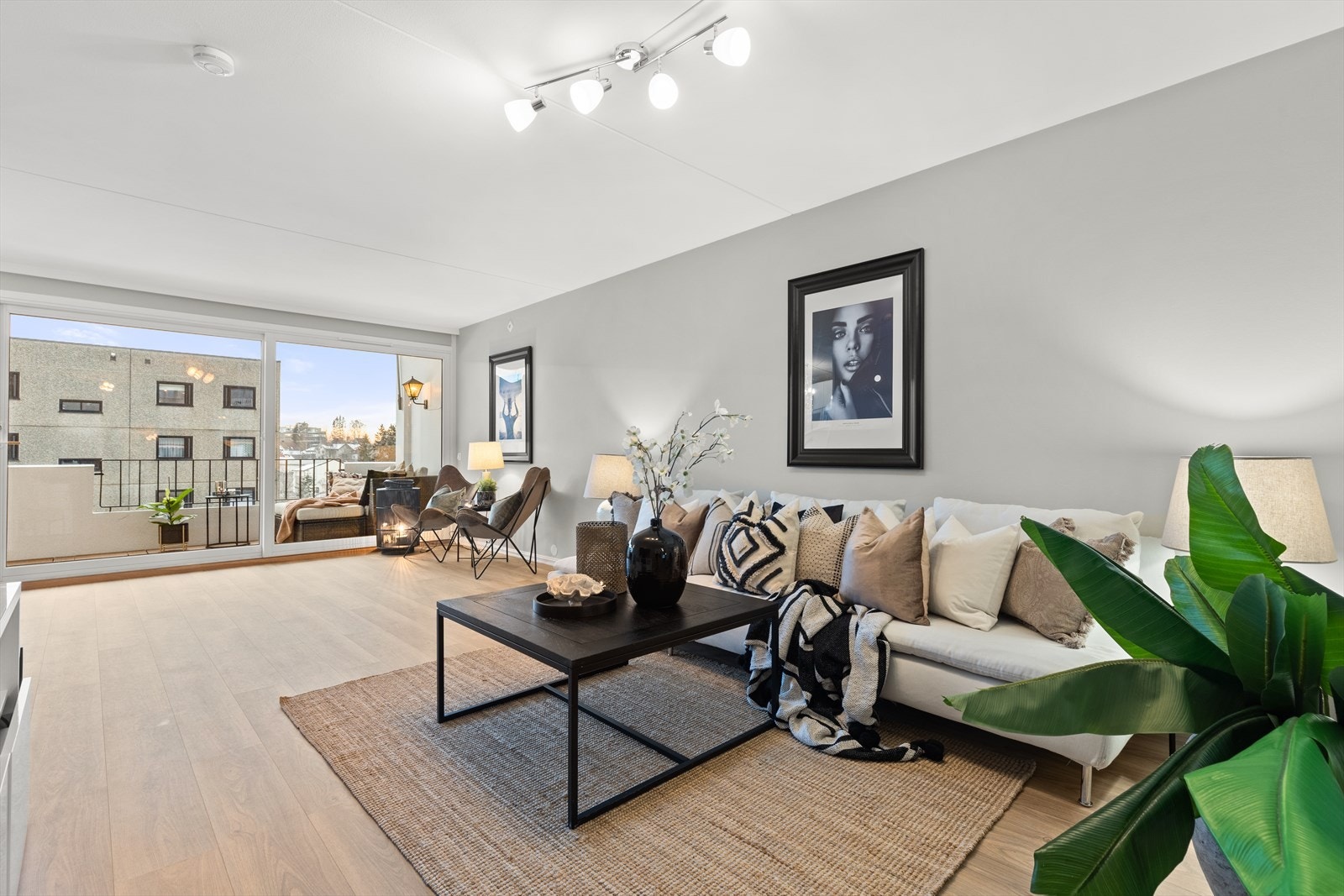 Stor stue med en behagelig atmosfære. Galleribilde