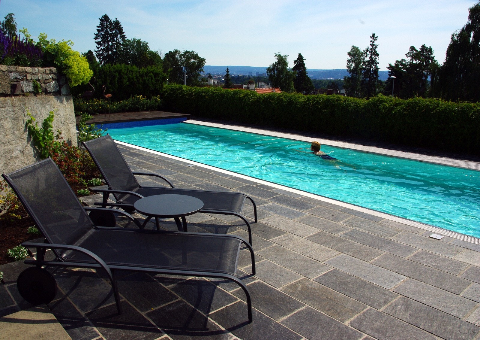 Privat bilde fra svømmebassenget fra sommerstid. (12,5 x 3,5 m) Galleribilde