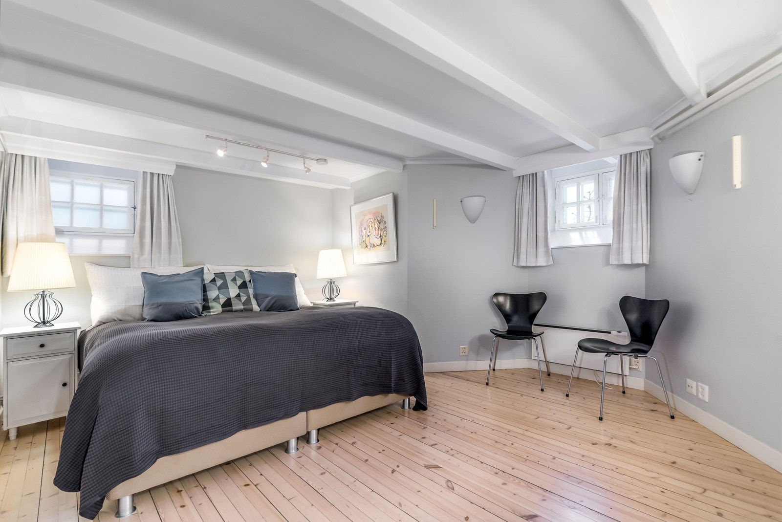 Soverom 5. i u.etg. som selger bruker som hovedsoverom i dag Galleribilde