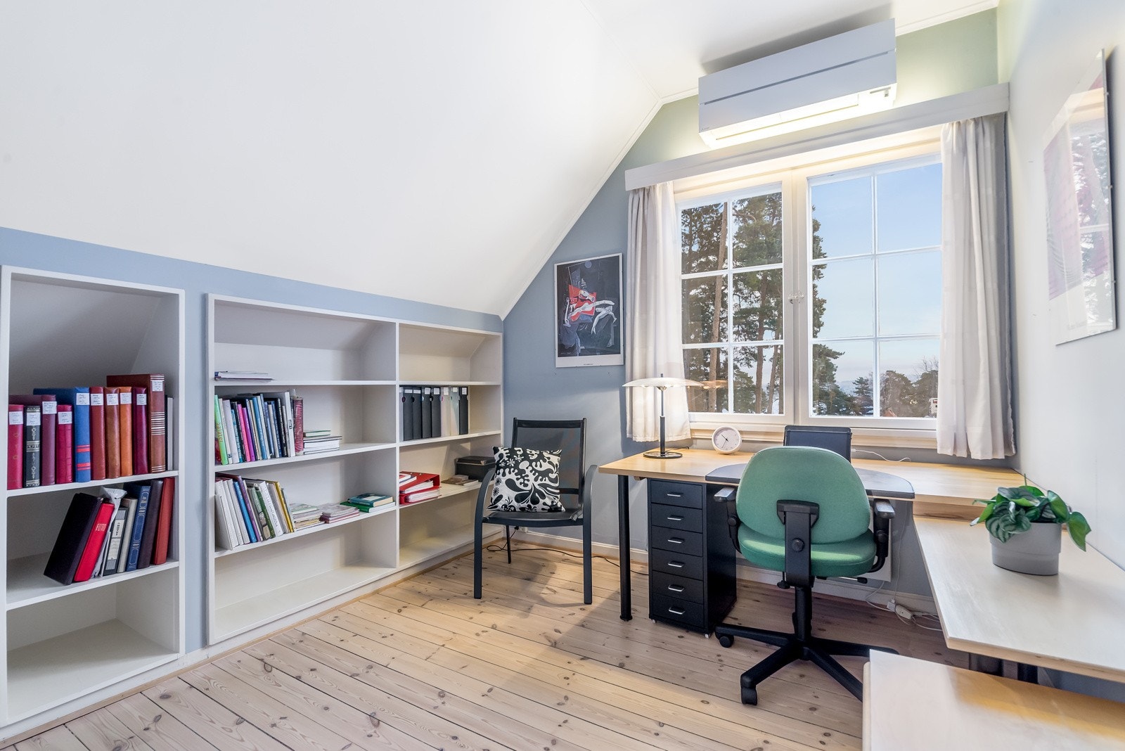 Fra soverom 2. i 2.etg. Flott utsikt Galleribilde