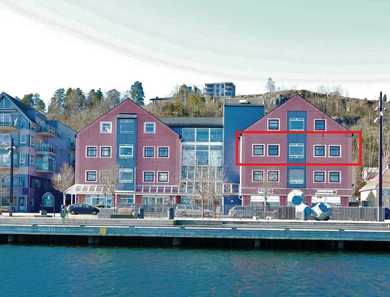 Fasade - lokalet er merket i rødt Galleribilde