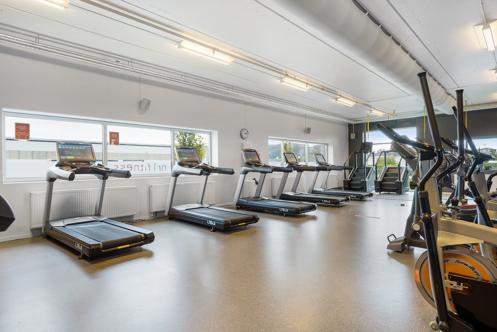 Treningssenter i bygget. Ikke inkludert i leien. Galleribilde