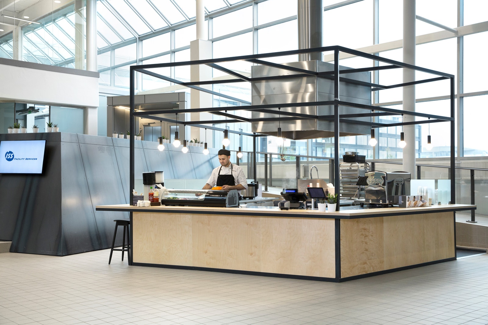 Bowl-Bar, ett av fire serveringstilbud Galleribilde