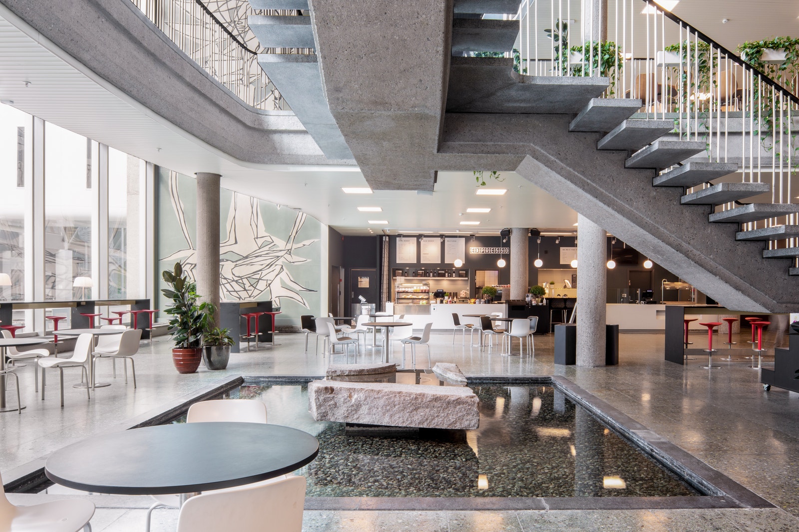 Kaffebar i Kai Fjell hallen Galleribilde