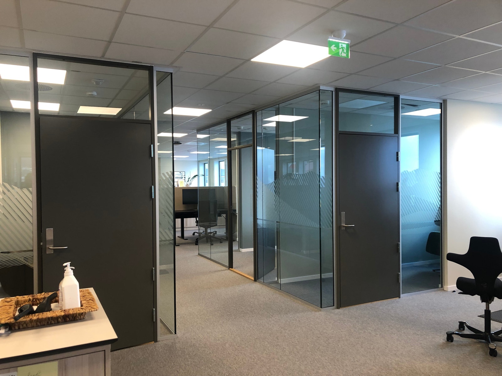 Smårom i kontorlandskapet Galleribilde