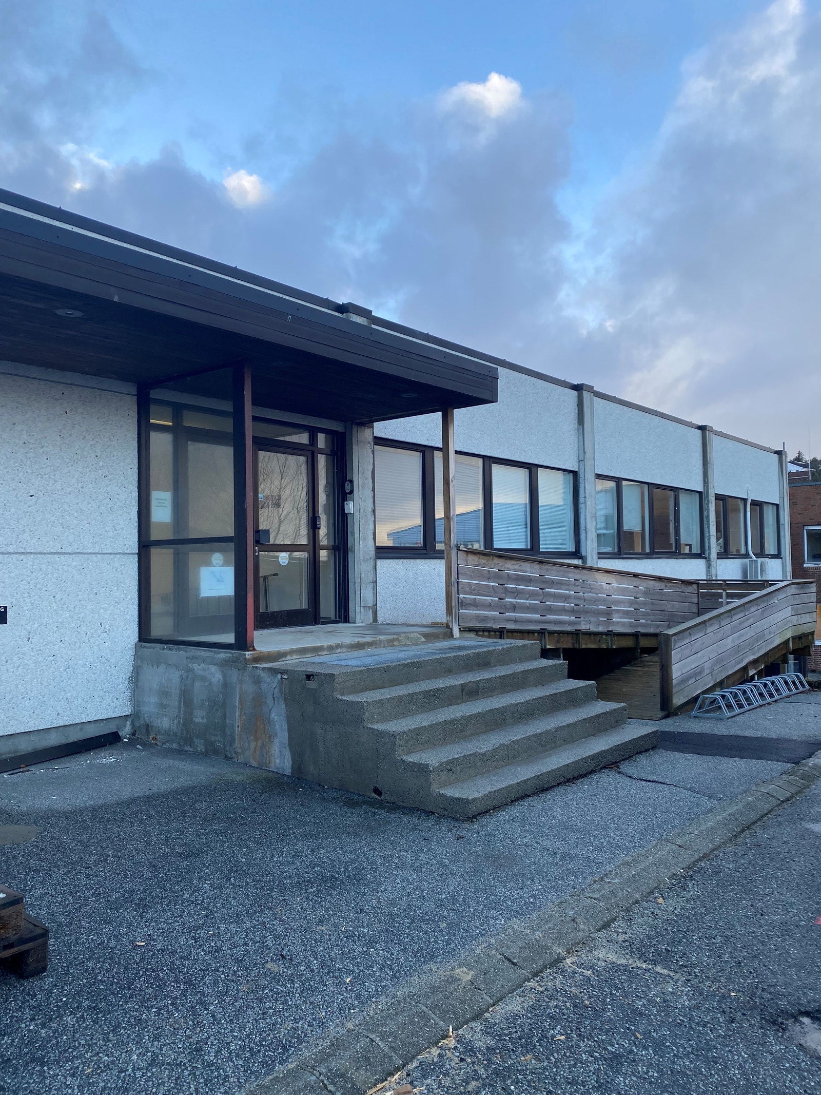 Egen rampe til inngangspartiet. Galleribilde