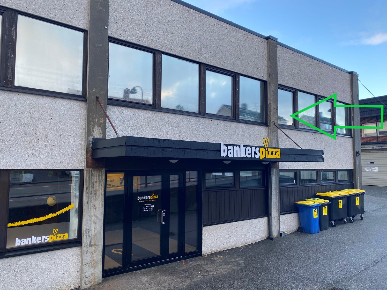 Pil mot ledig lokale i 2. etasje Galleribilde