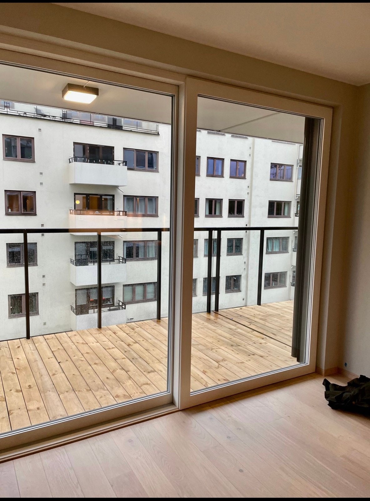 Mot terrasse Galleribilde