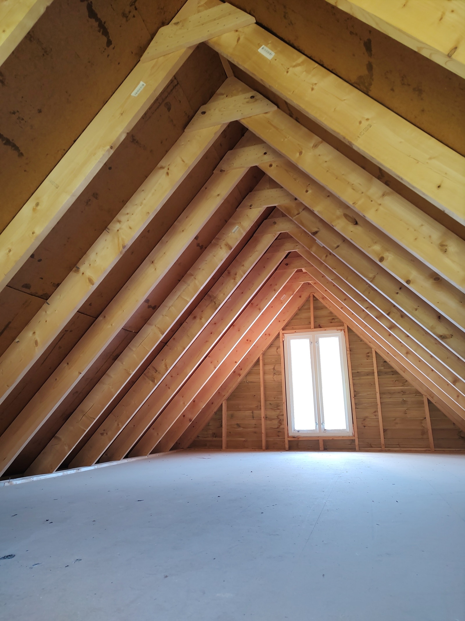 Loft sett fra parkeringsplass enden Galleribilde