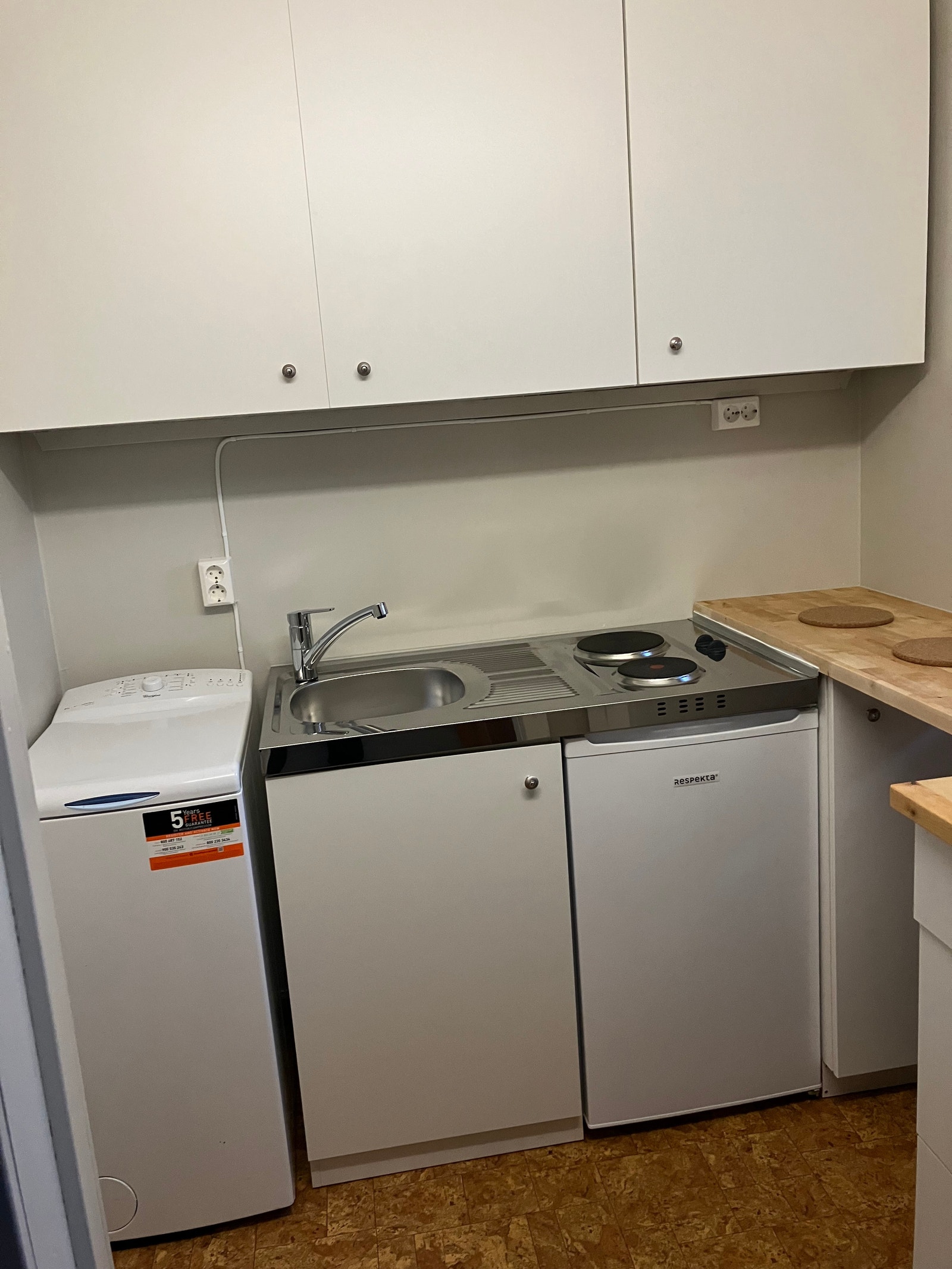 Hybelkjøkken + vaskemaskin Galleribilde