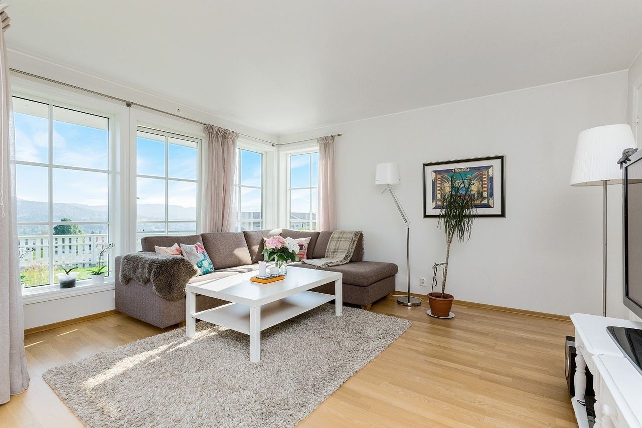 Stue med utgang til terrasse Galleribilde