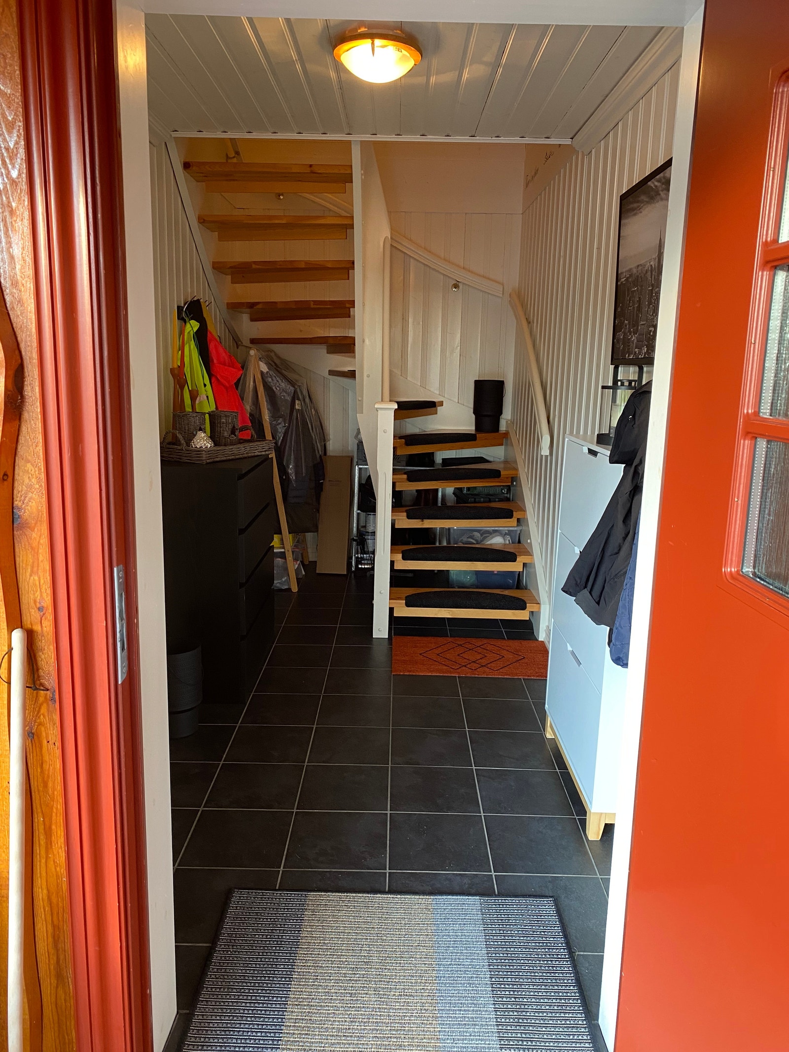 Inngang med trapp opp Galleribilde