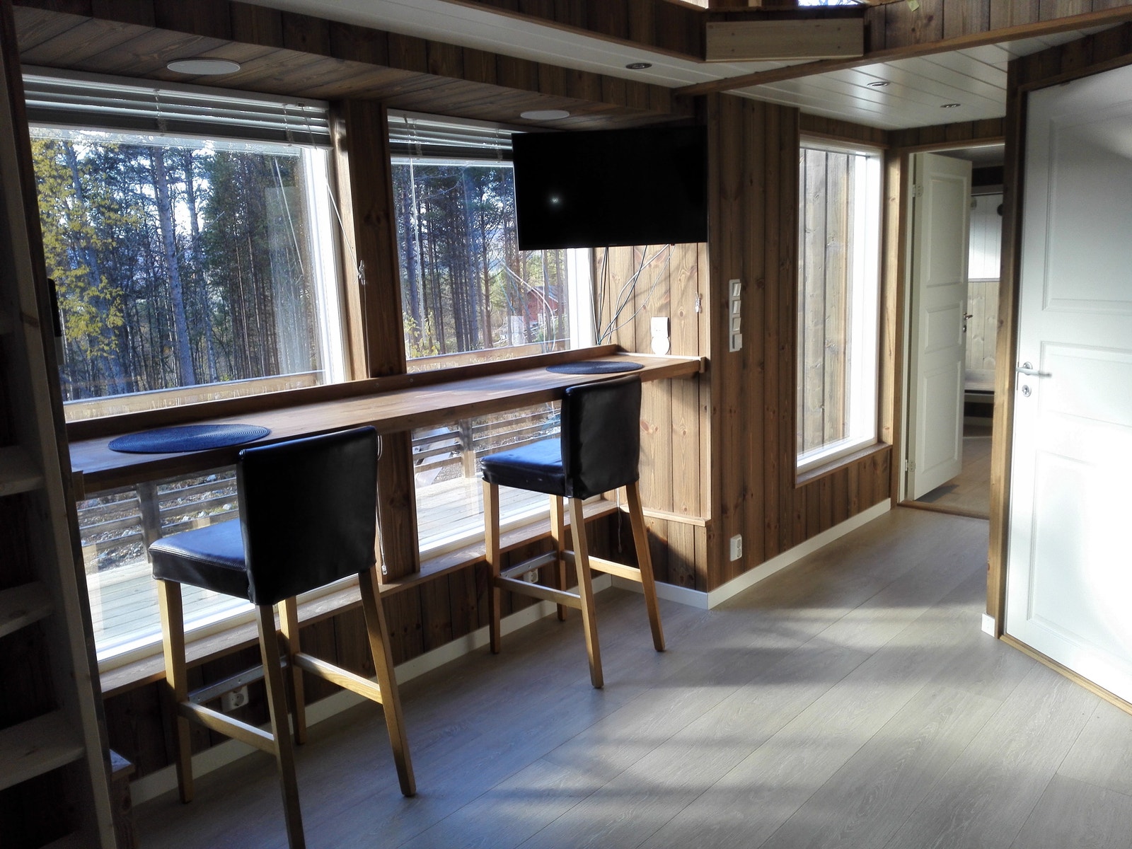 spiseplass og tv/pc-skjerm. Galleribilde