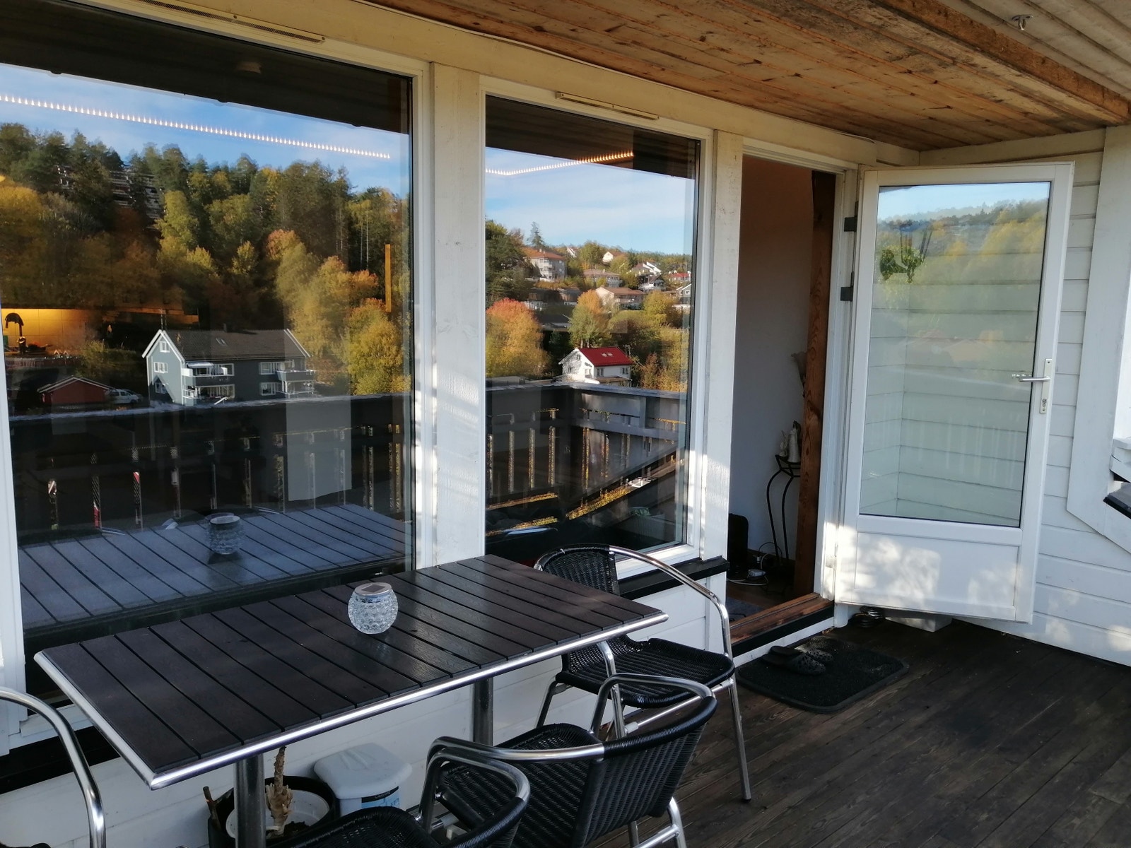 Delvis overbygget terrasse Galleribilde