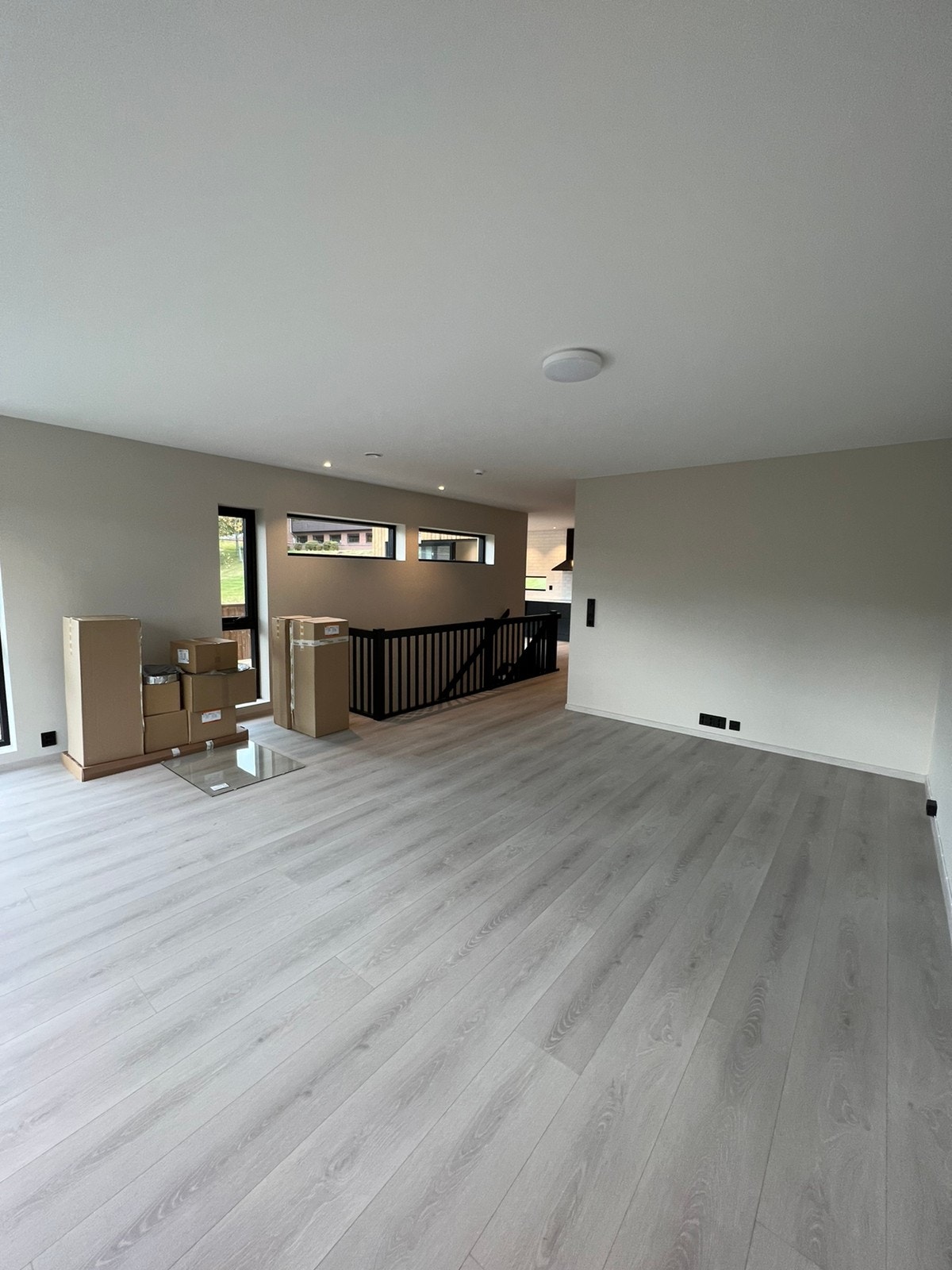 Stue 2 etg - peisovn er montert Galleribilde