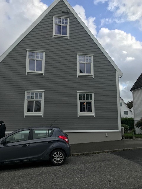 Fasade fra gate Galleribilde