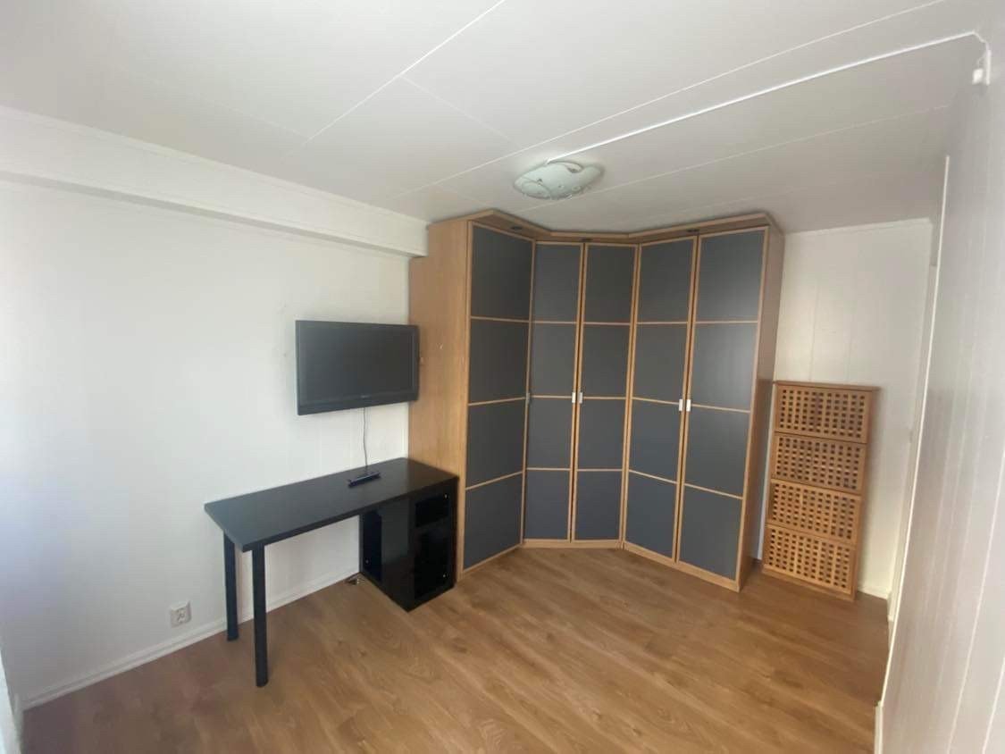 Soverom 2 med skap Galleribilde