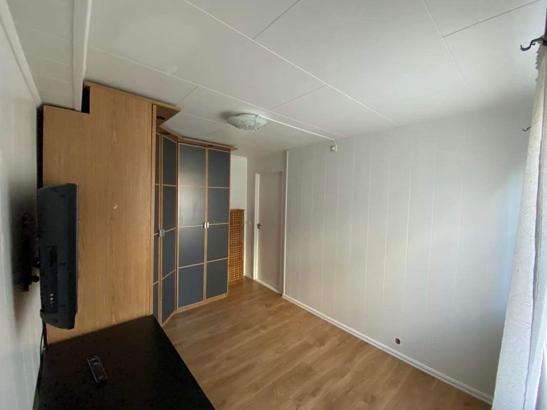 Soverom 2 med skap Galleribilde