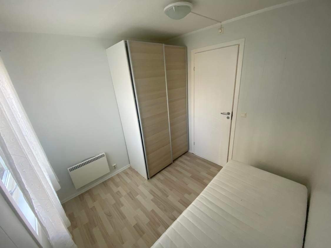 Soverom 1 med skap Galleribilde