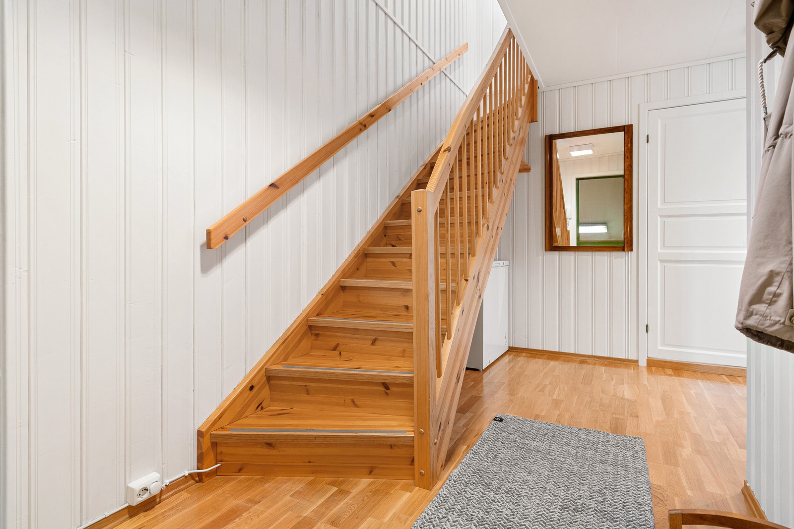 Vindfang og trapp opp til 3. etasje Galleribilde