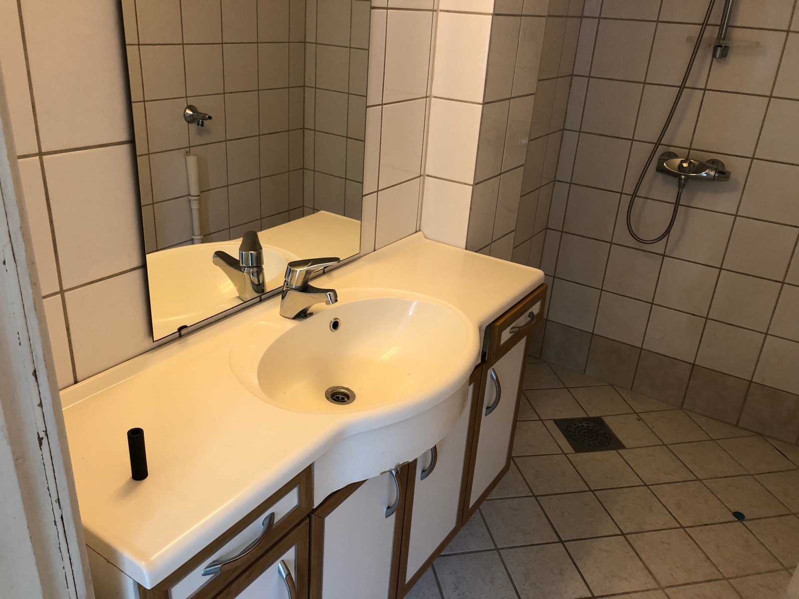 Bad med opplegg til vaskemaskin Galleribilde