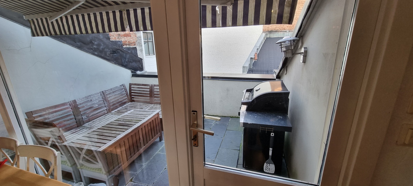 Balcony with grill Galleribilde