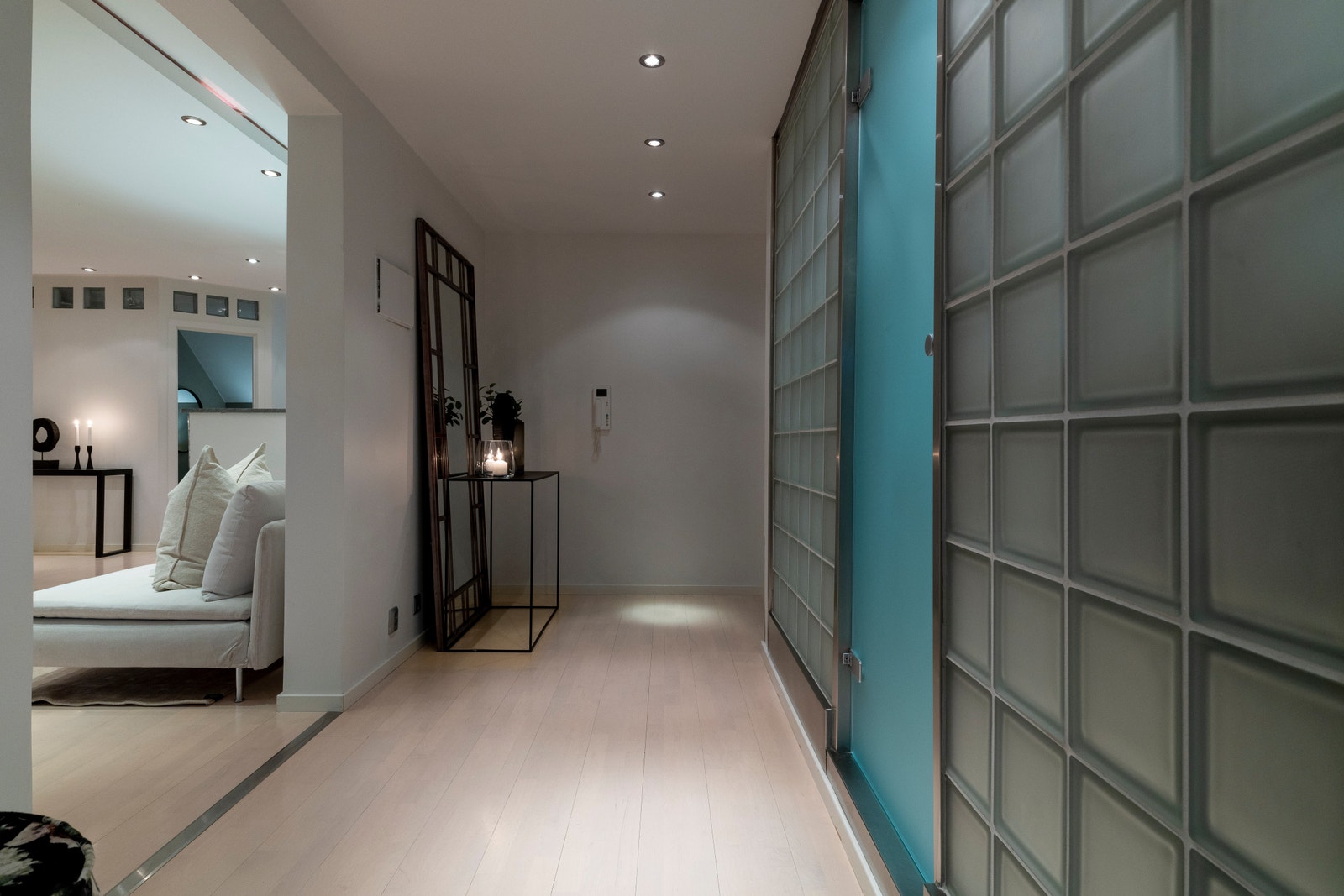 Boligen disponerer også en tørr og fin bod i kjeller med lett adkomst via heis. Galleribilde