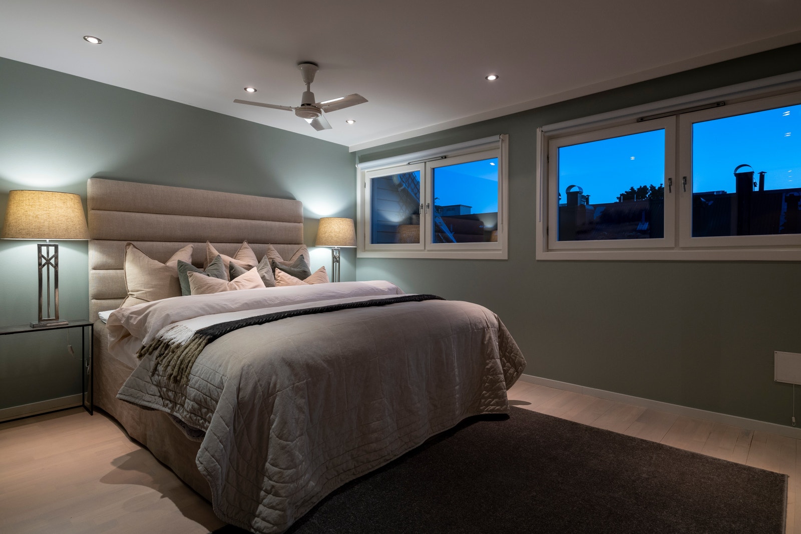 Soverom 1: Sengen på bildet er 180x210. Galleribilde