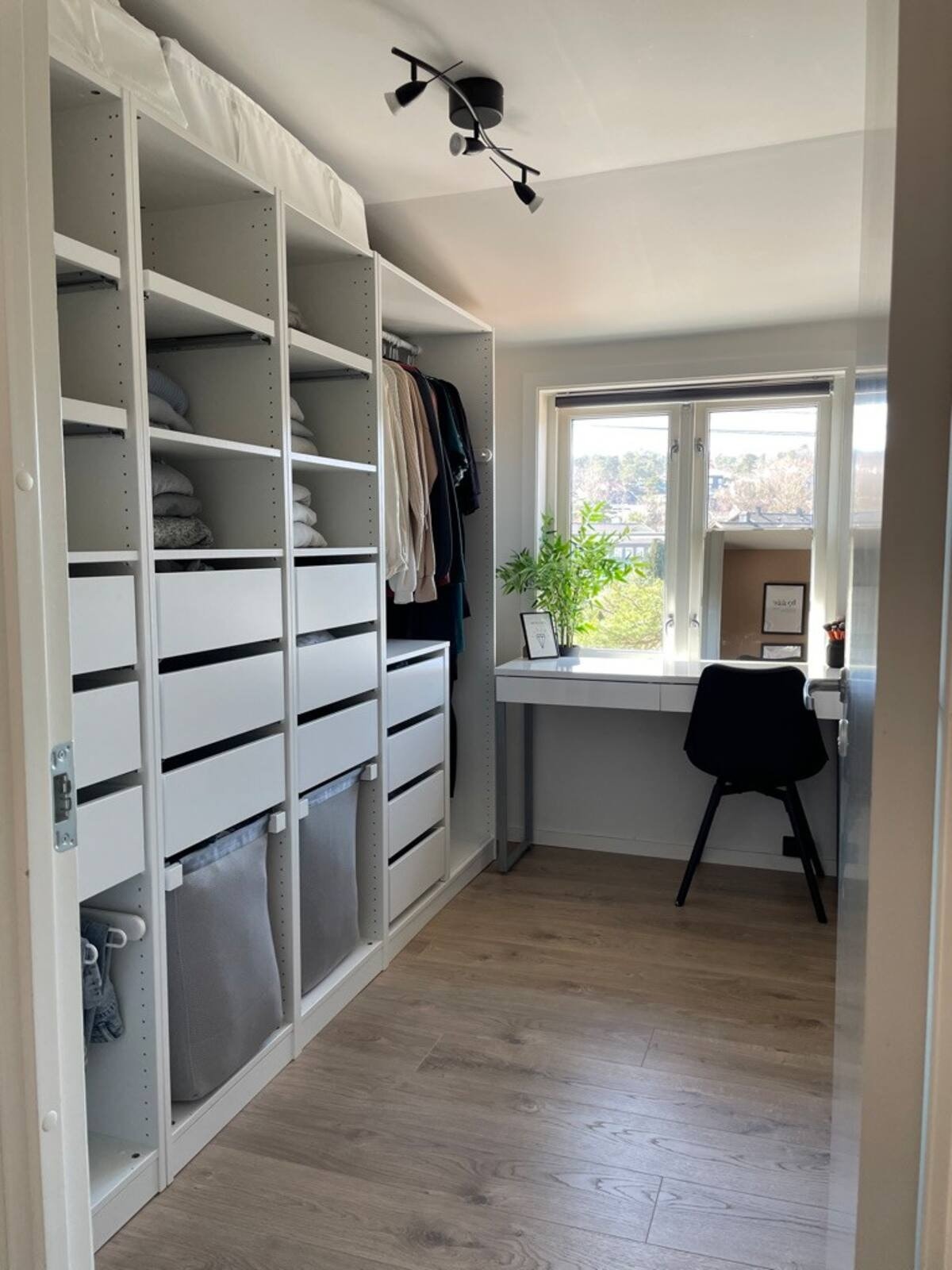 Soverom2. Nå brukt som garderobe Galleribilde