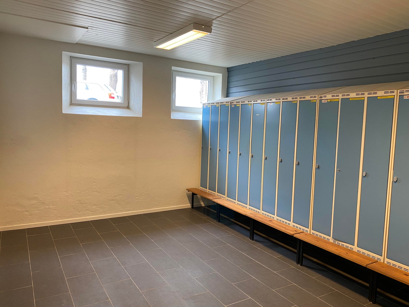 Garderobe 2 kjeller Galleribilde