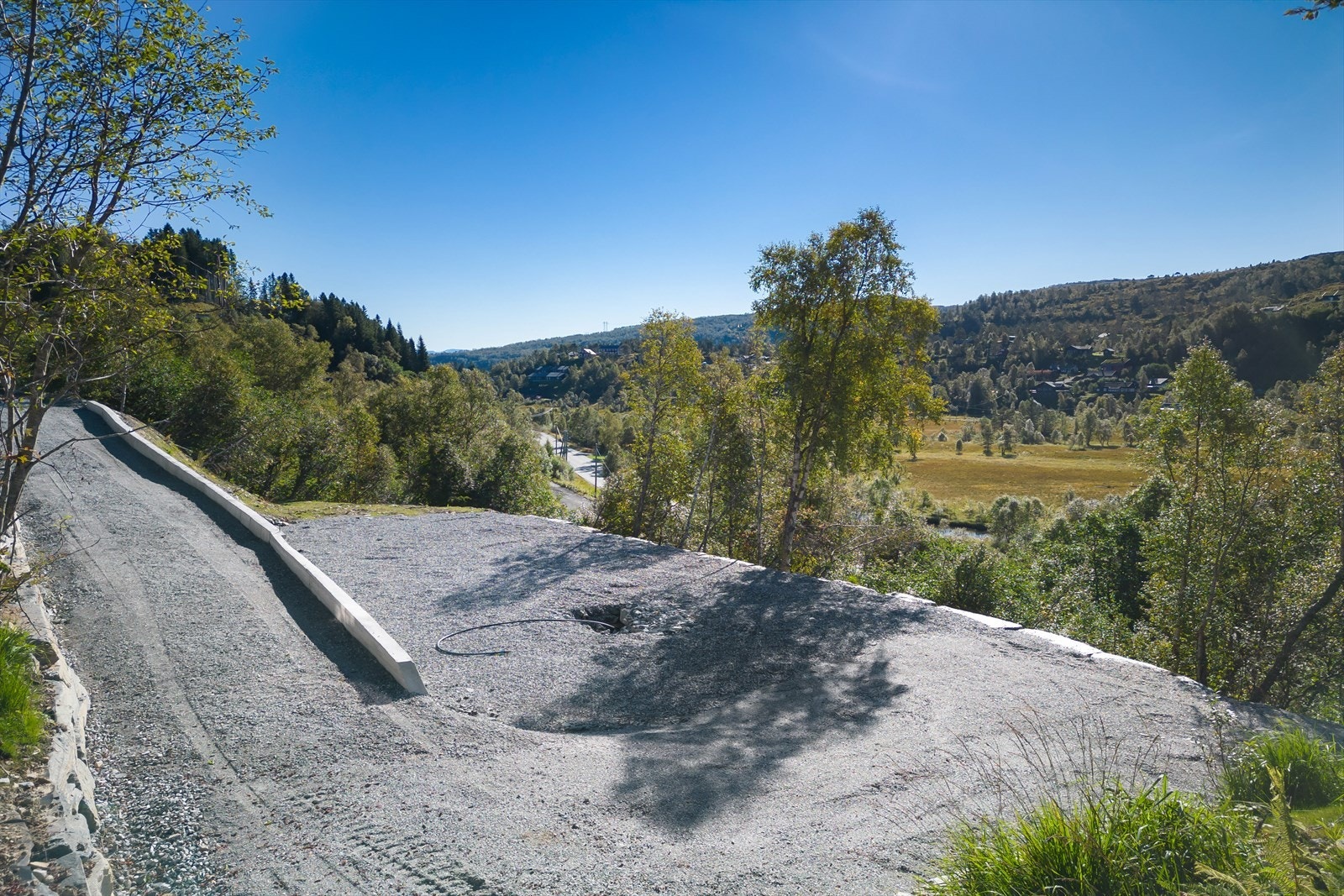 Tomten ligger i Bergens hytteparadis - Kvamskogen Galleribilde