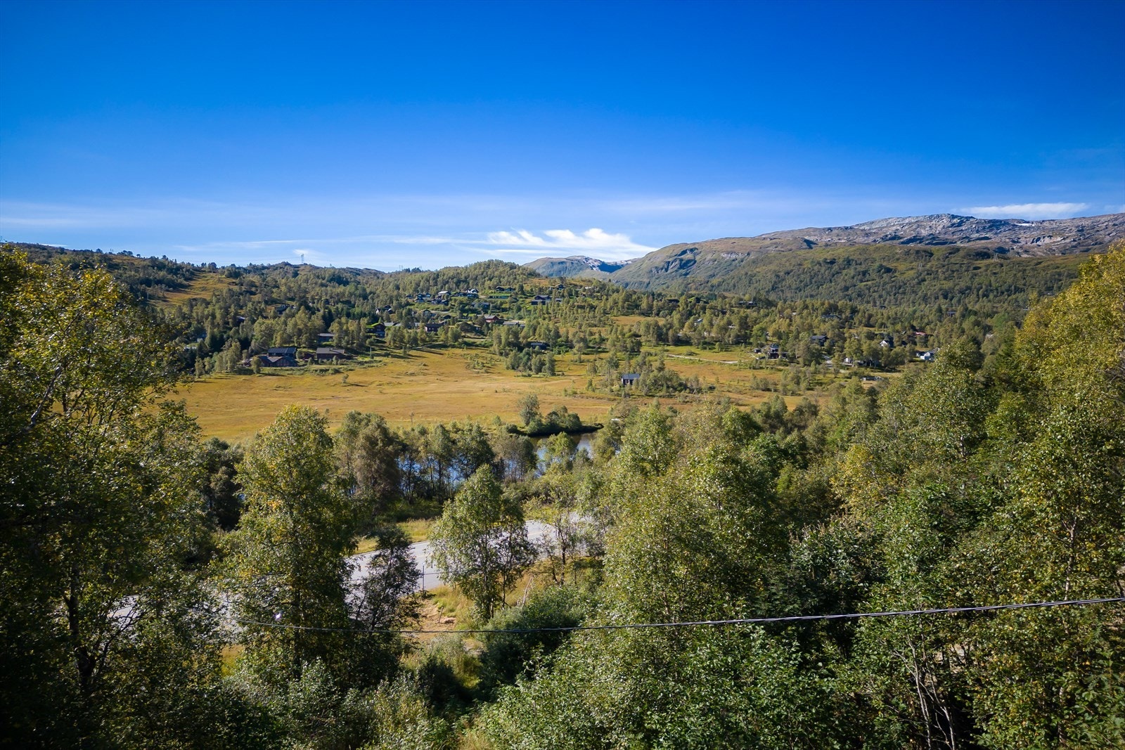 Flott utsikt mot Fagrafjellet og Såta Galleribilde
