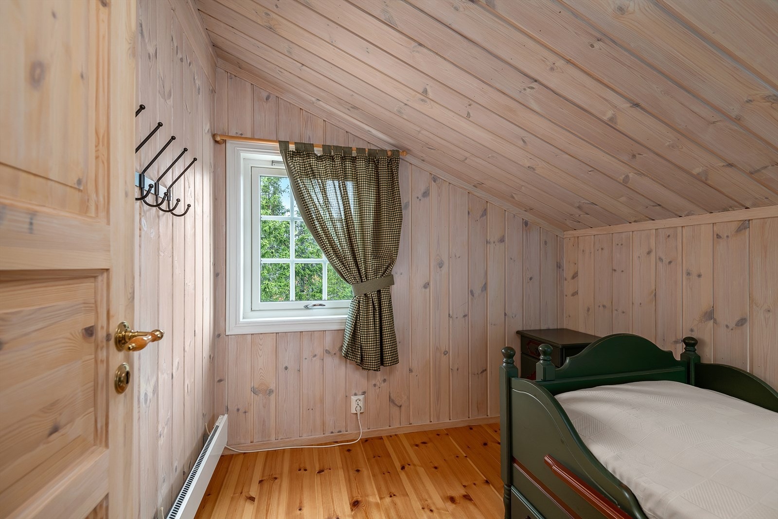 Fra soverom i loftsetasjen. Galleribilde