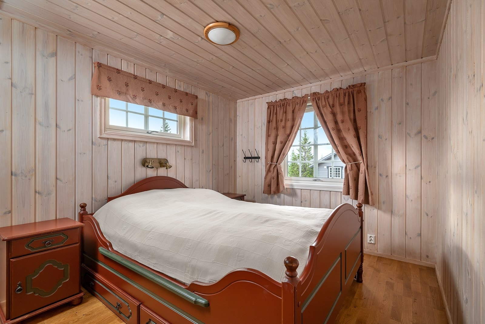 Soverom med plass til dobbeltseng. Galleribilde