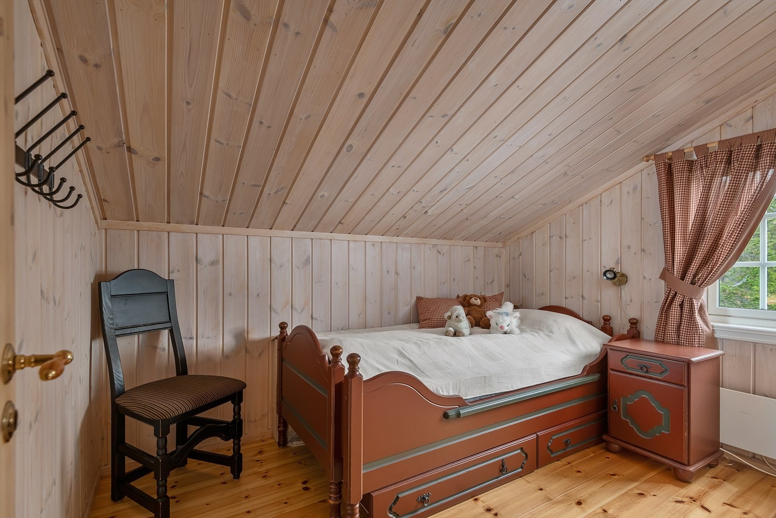 Fra soverom på loftsetasjen. Galleribilde